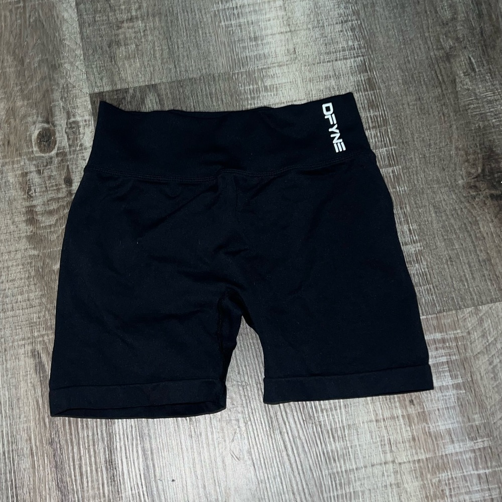 DFYNE Dynamic Shorts in Black